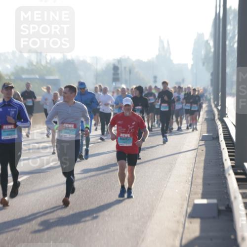 03.10.2025 - Köhlbrandbrückenlauf Jannik Wohlers http://msf.ph/oto/9063300 03.10.2025 09:16:09 Position 3 1477 meine-sportfotos.de