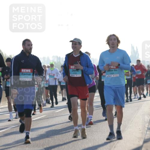 03.10.2025 - Köhlbrandbrückenlauf Jannik Wohlers http://msf.ph/oto/9063313 03.10.2025 09:24:04 Position 3 2383, 2382, 2239, 2384 meine-sportfotos.de