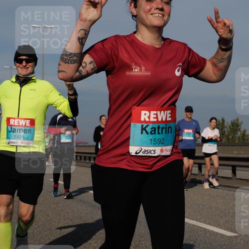 03.10.2025 - Köhlbrandbrückenlauf Fabian Wolf http://msf.ph/oto/9063316 03.10.2025 10:06:43 Position 3 1904, 1592 meine-sportfotos.de