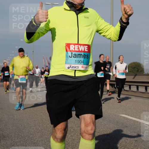 03.10.2025 - Köhlbrandbrückenlauf Fabian Wolf http://msf.ph/oto/9063342 03.10.2025 10:06:43 Position 3 1904 meine-sportfotos.de