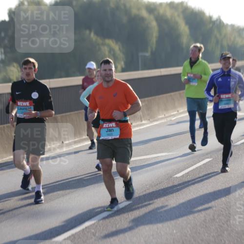 03.10.2025 - Köhlbrandbrückenlauf Jannik Wohlers http://msf.ph/oto/9063346 03.10.2025 09:16:11 Position 3 1622 meine-sportfotos.de