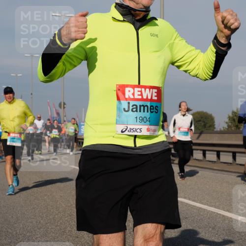 03.10.2025 - Köhlbrandbrückenlauf Fabian Wolf http://msf.ph/oto/9063348 03.10.2025 10:06:44 Position 3 1904 meine-sportfotos.de