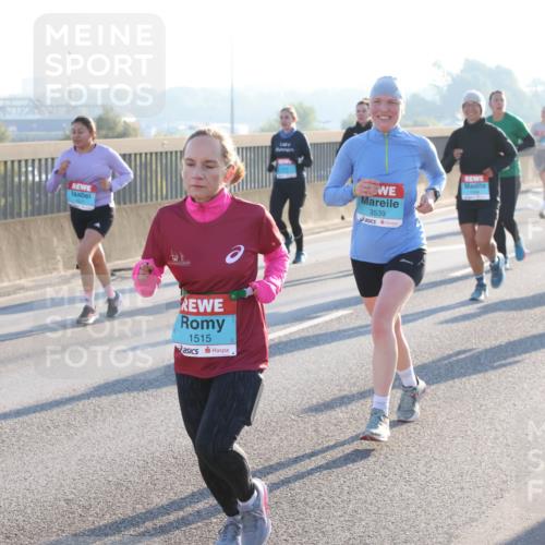 03.10.2025 - Köhlbrandbrückenlauf Lena Gebhardt http://msf.ph/oto/9063407 03.10.2025 09:20:51 Position 1 1515, 3539 meine-sportfotos.de