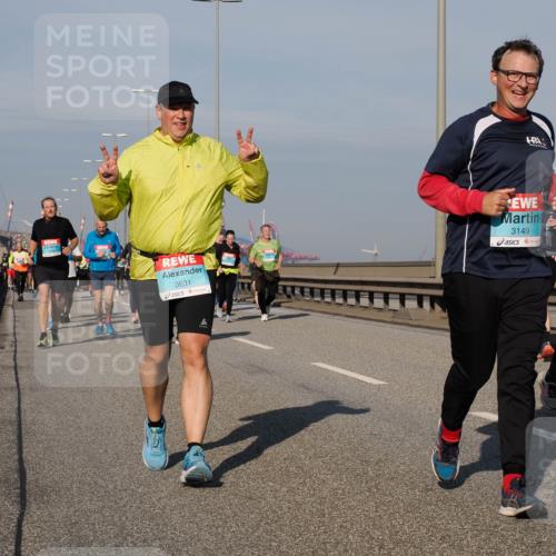 03.10.2025 - Köhlbrandbrückenlauf Fabian Wolf http://msf.ph/oto/9063409 03.10.2025 10:06:45 Position 3 3631, 3149, 2289, 6 meine-sportfotos.de