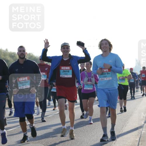 03.10.2025 - Köhlbrandbrückenlauf Jannik Wohlers http://msf.ph/oto/9063413 03.10.2025 09:24:06 Position 3 2383, 2239, 2382, 2637, 2384 meine-sportfotos.de