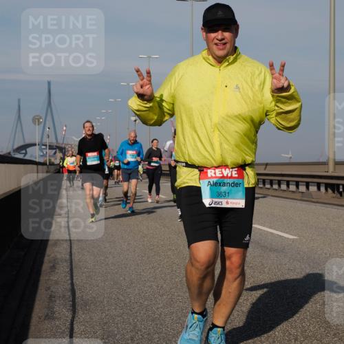 03.10.2025 - Köhlbrandbrückenlauf Fabian Wolf http://msf.ph/oto/9063445 03.10.2025 10:06:46 Position 3 3631 meine-sportfotos.de