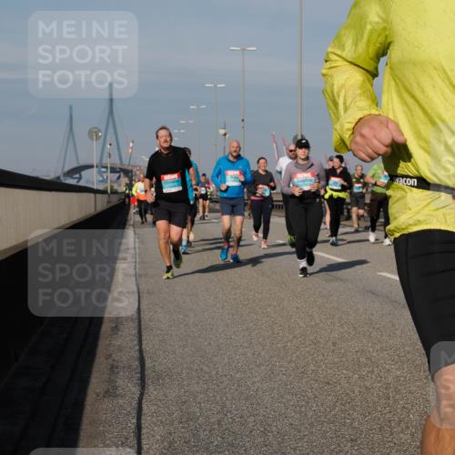 03.10.2025 - Köhlbrandbrückenlauf Fabian Wolf http://msf.ph/oto/9063458 03.10.2025 10:06:47 Position 3 3631 meine-sportfotos.de