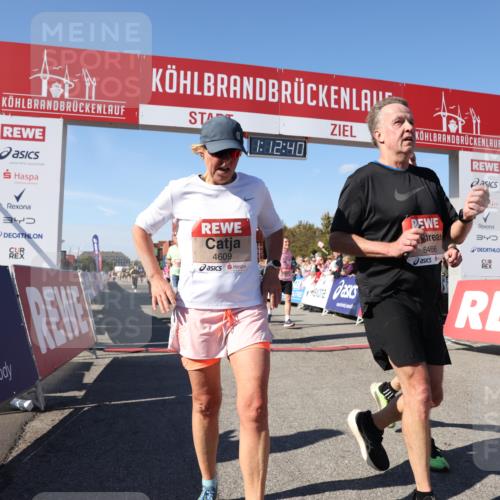 03.10.2025 - Köhlbrandbrückenlauf Lena Gebhardt http://msf.ph/oto/9063459 03.10.2025 13:12:40 Ziel 4048, 4391, 4392, 4527, 4609, 4700, 4855, 4858, 4864, 4873, 4973, 4975, 5874, 5916, 6466, 6588 meine-sportfotos.de