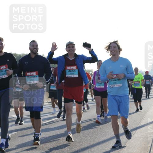 03.10.2025 - Köhlbrandbrückenlauf Jannik Wohlers http://msf.ph/oto/9063462 03.10.2025 09:24:07 Position 3 2383, 2239, 2382, 2637, 2384 meine-sportfotos.de