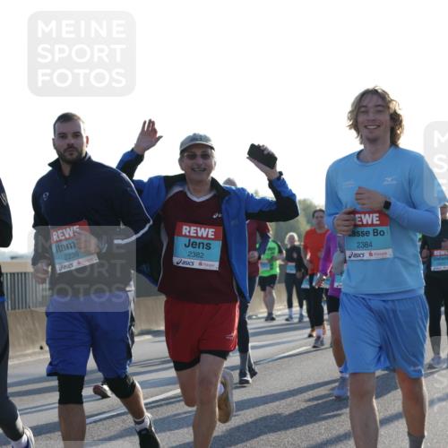 03.10.2025 - Köhlbrandbrückenlauf Jannik Wohlers http://msf.ph/oto/9063479 03.10.2025 09:24:08 Position 3 2383, 2239, 2382, 2384 meine-sportfotos.de