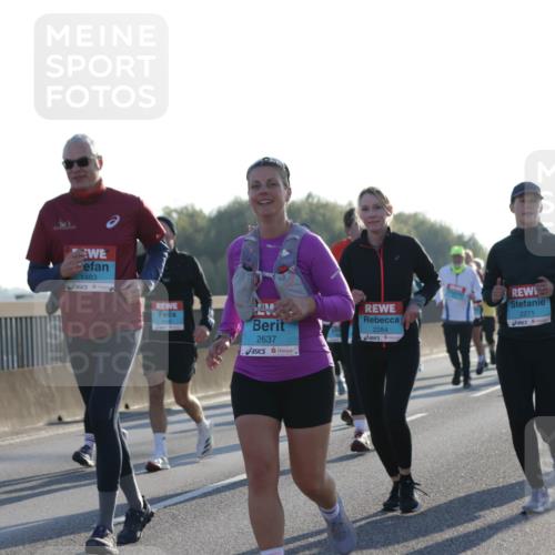 03.10.2025 - Köhlbrandbrückenlauf Jannik Wohlers http://msf.ph/oto/9063495 03.10.2025 09:24:10 Position 3 1483, 2637, 2284, 2271, 1800 meine-sportfotos.de