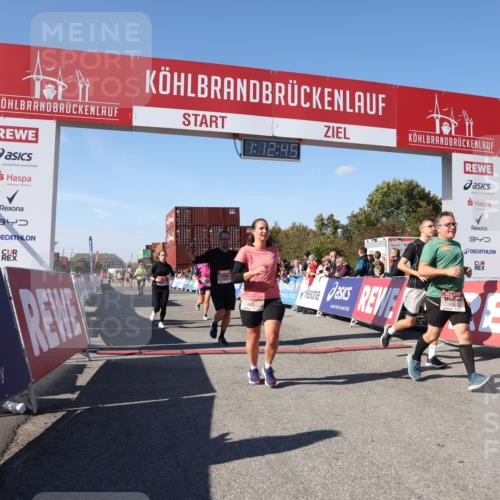 03.10.2025 - Köhlbrandbrückenlauf Lena Gebhardt http://msf.ph/oto/9063513 03.10.2025 13:12:45 Ziel 4048, 4391, 4392, 4527, 4609, 4855, 4858, 4864, 4873, 4975, 5874, 5916, 6466, 6588, 6791 meine-sportfotos.de