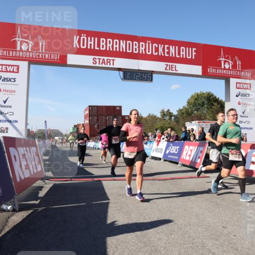 03.10.2025 - Köhlbrandbrückenlauf Lena Gebhardt http://msf.ph/oto/9063518 03.10.2025 13:12:46 Ziel 4048, 4391, 4392, 4527, 4609, 4671, 4855, 4858, 4975, 5874, 5916, 6466, 6588, 6791 meine-sportfotos.de