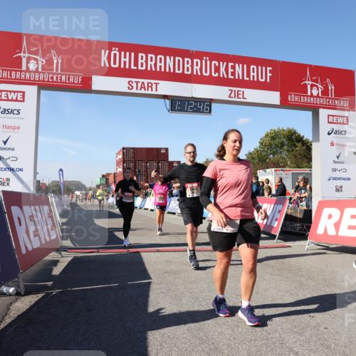 03.10.2025 - Köhlbrandbrückenlauf Lena Gebhardt http://msf.ph/oto/9063534 03.10.2025 13:12:46 Ziel 4048, 4391, 4392, 4527, 4609, 4671, 4855, 4858, 4975, 5874, 5916, 6466, 6588, 6791 meine-sportfotos.de