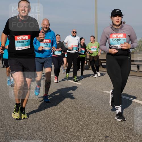 03.10.2025 - Köhlbrandbrückenlauf Fabian Wolf http://msf.ph/oto/9063552 03.10.2025 10:06:51 Position 3 2229, 1839, 2003, 3398, 2393 meine-sportfotos.de