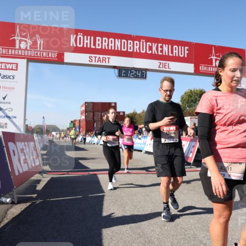 03.10.2025 - Köhlbrandbrückenlauf Lena Gebhardt http://msf.ph/oto/9063556 03.10.2025 13:12:47 Ziel 4048, 4391, 4392, 4527, 4671, 4855, 4858, 4965, 4975, 5874, 5916, 6466, 6497, 6588, 6791 meine-sportfotos.de