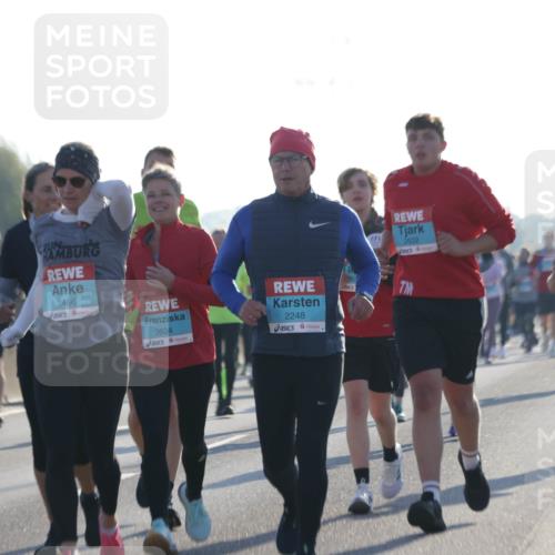 03.10.2025 - Köhlbrandbrückenlauf Jannik Wohlers http://msf.ph/oto/9063569 03.10.2025 09:24:15 Position 3 2463, 2466, 3604, 2248, 2632 meine-sportfotos.de