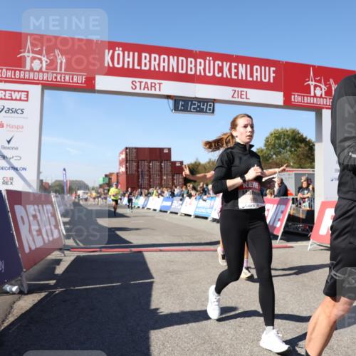 03.10.2025 - Köhlbrandbrückenlauf Lena Gebhardt http://msf.ph/oto/9063571 03.10.2025 13:12:48 Ziel 4048, 4391, 4392, 4527, 4671, 4855, 4965, 4975, 5874, 5916, 6497, 6588, 6791 meine-sportfotos.de