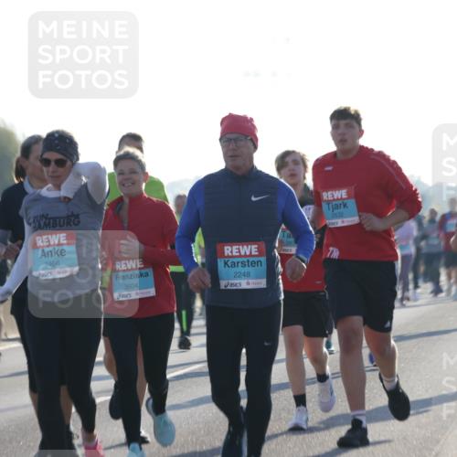 03.10.2025 - Köhlbrandbrückenlauf Jannik Wohlers http://msf.ph/oto/9063573 03.10.2025 09:24:15 Position 3 2463, 2466, 3604, 2248, 263, 2632 meine-sportfotos.de