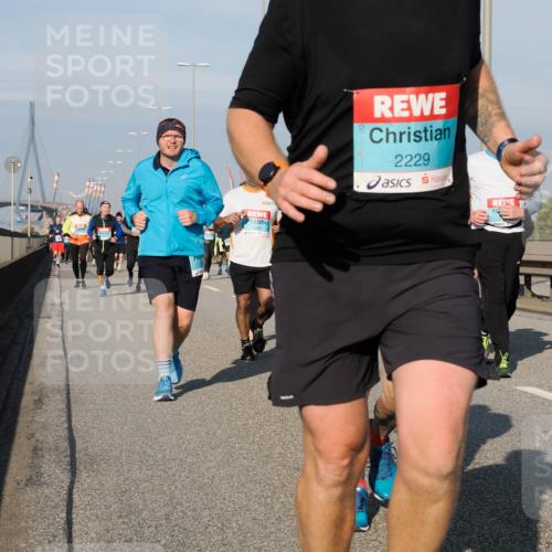 03.10.2025 - Köhlbrandbrückenlauf Fabian Wolf http://msf.ph/oto/9063577 03.10.2025 10:06:52 Position 3 2229 meine-sportfotos.de