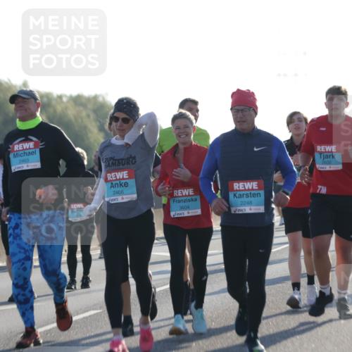 03.10.2025 - Köhlbrandbrückenlauf Jannik Wohlers http://msf.ph/oto/9063581 03.10.2025 09:24:15 Position 3 2462, 2463, 2466, 3604, 2248, 2632 meine-sportfotos.de