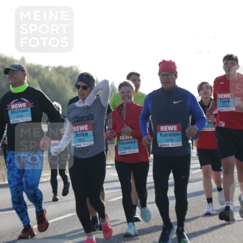 03.10.2025 - Köhlbrandbrückenlauf Jannik Wohlers http://msf.ph/oto/9063587 03.10.2025 09:24:15 Position 3 2462, 2463, 2466, 3604, 2248, 2632 meine-sportfotos.de