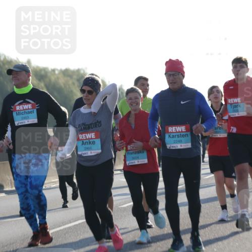 03.10.2025 - Köhlbrandbrückenlauf Jannik Wohlers http://msf.ph/oto/9063591 03.10.2025 09:24:15 Position 3 2462, 2463, 2466, 3604, 2248, 2631, 2632 meine-sportfotos.de