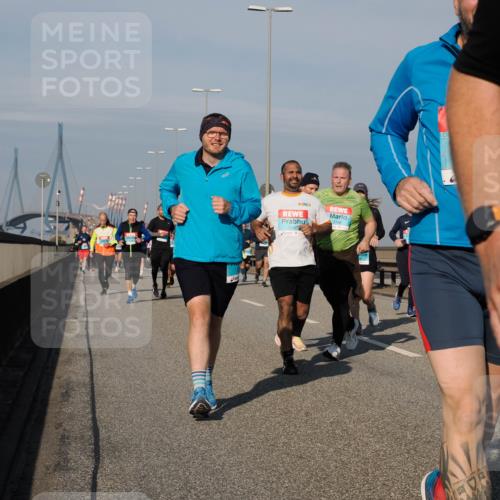 03.10.2025 - Köhlbrandbrückenlauf Fabian Wolf http://msf.ph/oto/9063595 03.10.2025 10:06:53 Position 3 3398 meine-sportfotos.de