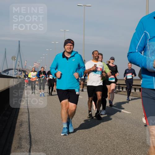 03.10.2025 - Köhlbrandbrückenlauf Fabian Wolf http://msf.ph/oto/9063600 03.10.2025 10:06:53 Position 3 3346, 839 meine-sportfotos.de