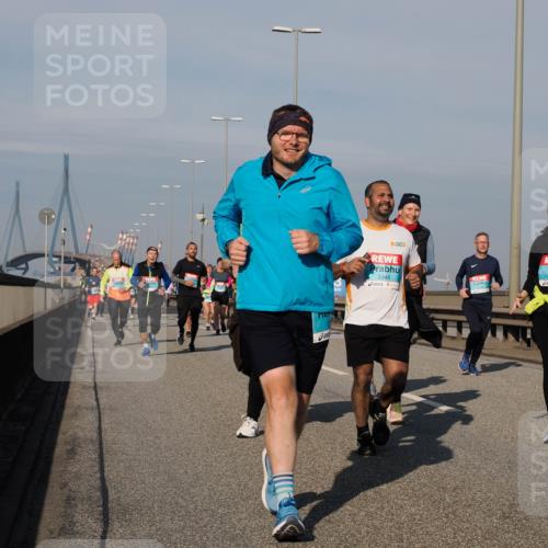 03.10.2025 - Köhlbrandbrückenlauf Fabian Wolf http://msf.ph/oto/9063609 03.10.2025 10:06:53 Position 3 3346, 3395 meine-sportfotos.de