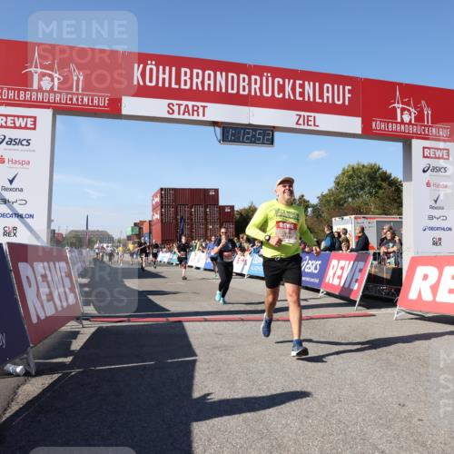 03.10.2025 - Köhlbrandbrückenlauf Lena Gebhardt http://msf.ph/oto/9063616 03.10.2025 13:12:52 Ziel 4391, 4392, 4446, 4487, 4527, 4671, 4855, 4965, 4975, 5916, 6497, 6530, 6791 meine-sportfotos.de