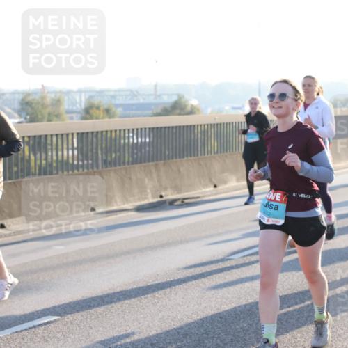 03.10.2025 - Köhlbrandbrückenlauf Lena Gebhardt http://msf.ph/oto/9063617 03.10.2025 09:21:00 Position 1 3835, 3642 meine-sportfotos.de