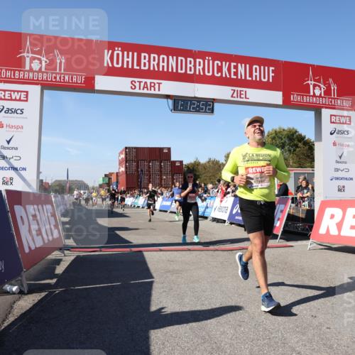 03.10.2025 - Köhlbrandbrückenlauf Lena Gebhardt http://msf.ph/oto/9063621 03.10.2025 13:12:53 Ziel 4391, 4392, 4446, 4487, 4527, 4671, 4855, 4965, 4975, 5673, 5674, 5916, 6497, 6530, 6791 meine-sportfotos.de