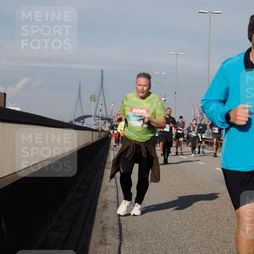 03.10.2025 - Köhlbrandbrückenlauf Fabian Wolf http://msf.ph/oto/9063624 03.10.2025 10:06:54 Position 3 338 meine-sportfotos.de