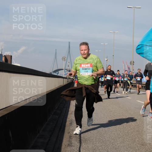 03.10.2025 - Köhlbrandbrückenlauf Fabian Wolf http://msf.ph/oto/9063629 03.10.2025 10:06:55 Position 3 3398 meine-sportfotos.de