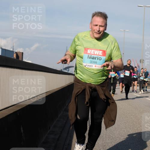03.10.2025 - Köhlbrandbrückenlauf Fabian Wolf http://msf.ph/oto/9063652 03.10.2025 10:06:56 Position 3 3398 meine-sportfotos.de