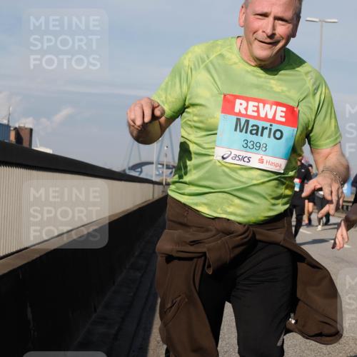 03.10.2025 - Köhlbrandbrückenlauf Fabian Wolf http://msf.ph/oto/9063665 03.10.2025 10:06:56 Position 3 3398 meine-sportfotos.de