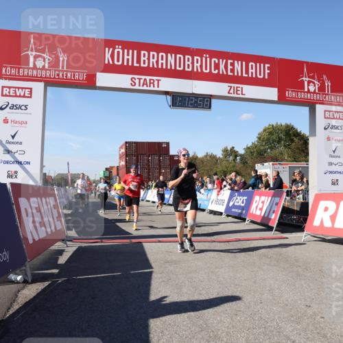03.10.2025 - Köhlbrandbrückenlauf Lena Gebhardt http://msf.ph/oto/9063667 03.10.2025 13:12:58 Ziel 4446, 4487, 4528, 4559, 4628, 4671, 4965, 5051, 5381, 5673, 5674, 6303, 6496, 6497, 6530, 6791 meine-sportfotos.de