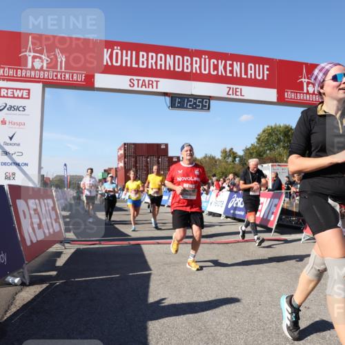 03.10.2025 - Köhlbrandbrückenlauf Lena Gebhardt http://msf.ph/oto/9063686 03.10.2025 13:12:59 Ziel 4446, 4487, 4528, 4559, 4628, 4671, 4748, 4965, 5051, 5381, 5673, 5674, 6303, 6496, 6497, 6530, 6791 meine-sportfotos.de