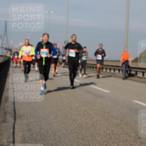 03.10.2025 - Köhlbrandbrückenlauf Fabian Wolf http://msf.ph/oto/9063689 03.10.2025 10:06:58 Position 3  meine-sportfotos.de