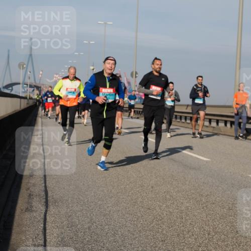 03.10.2025 - Köhlbrandbrückenlauf Fabian Wolf http://msf.ph/oto/9063699 03.10.2025 10:06:58 Position 3  meine-sportfotos.de