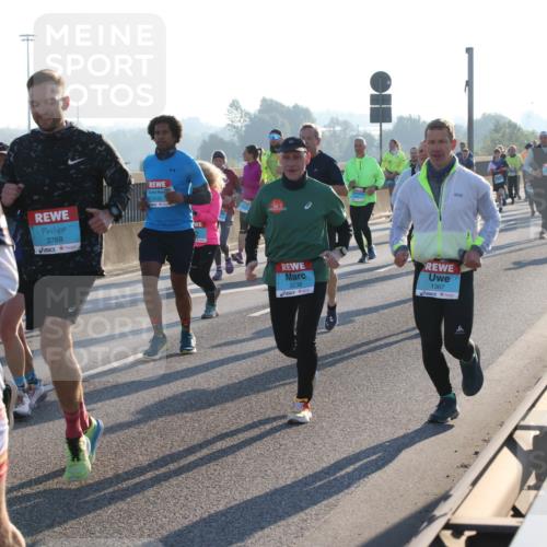 03.10.2025 - Köhlbrandbrückenlauf Lena Gebhardt http://msf.ph/oto/9063701 03.10.2025 09:21:02 Position 1 3768, 3238, 1367, 6 meine-sportfotos.de