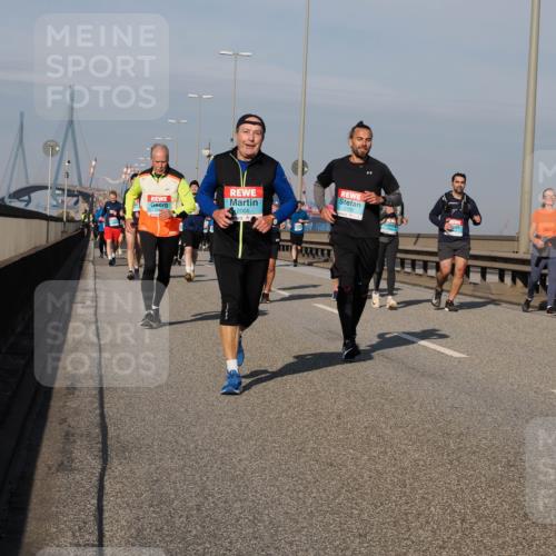 03.10.2025 - Köhlbrandbrückenlauf Fabian Wolf http://msf.ph/oto/9063705 03.10.2025 10:06:59 Position 3 2005 meine-sportfotos.de
