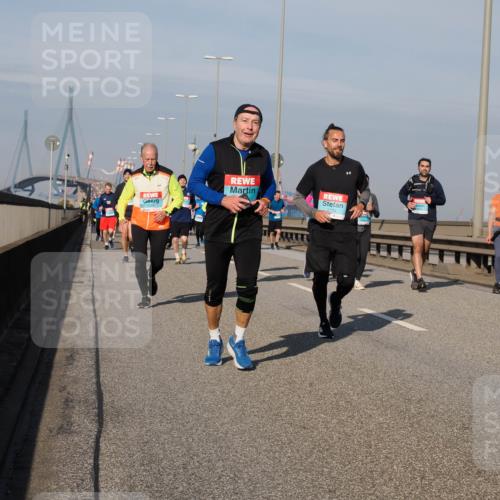 03.10.2025 - Köhlbrandbrückenlauf Fabian Wolf http://msf.ph/oto/9063710 03.10.2025 10:06:59 Position 3 2779 meine-sportfotos.de