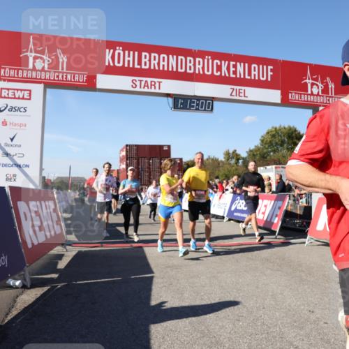 03.10.2025 - Köhlbrandbrückenlauf Lena Gebhardt http://msf.ph/oto/9063713 03.10.2025 13:13:00 Ziel 4446, 4487, 4528, 4559, 4628, 4671, 4748, 4965, 5051, 5381, 5673, 5674, 6303, 6496, 6497, 6530, 6705, 6791 meine-sportfotos.de