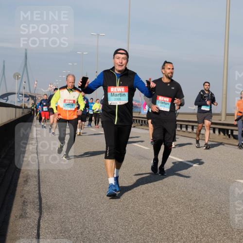 03.10.2025 - Köhlbrandbrückenlauf Fabian Wolf http://msf.ph/oto/9063720 03.10.2025 10:06:59 Position 3 2004, 2005, 2779 meine-sportfotos.de