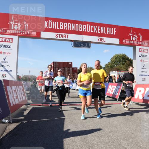 03.10.2025 - Köhlbrandbrückenlauf Lena Gebhardt http://msf.ph/oto/9063722 03.10.2025 13:13:01 Ziel 4446, 4487, 4528, 4559, 4628, 4671, 4748, 4965, 5051, 5381, 5673, 5674, 6303, 6496, 6497, 6530, 6705, 6742, 6791 meine-sportfotos.de