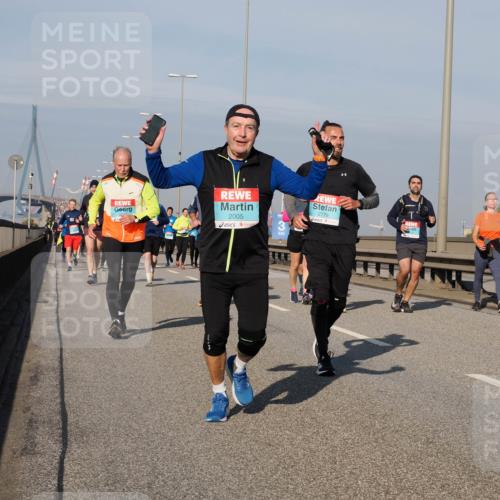 03.10.2025 - Köhlbrandbrückenlauf Fabian Wolf http://msf.ph/oto/9063724 03.10.2025 10:07:00 Position 3 2005, 2779 meine-sportfotos.de