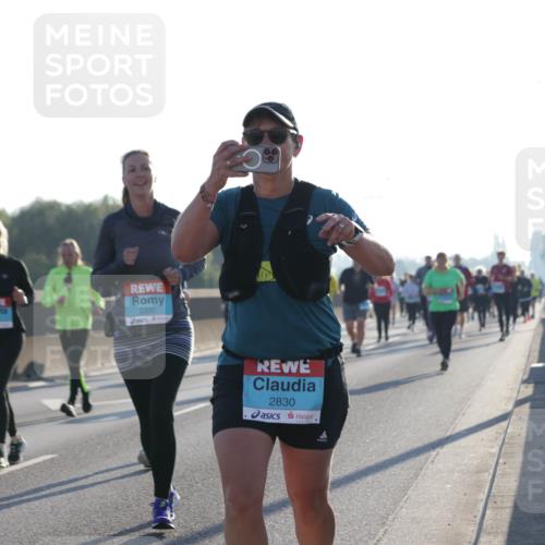 03.10.2025 - Köhlbrandbrückenlauf Jannik Wohlers http://msf.ph/oto/9063727 03.10.2025 09:24:22 Position 3 2320, 2830 meine-sportfotos.de