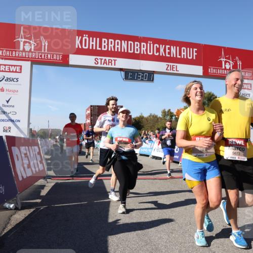 03.10.2025 - Köhlbrandbrückenlauf Lena Gebhardt http://msf.ph/oto/9063733 03.10.2025 13:13:02 Ziel 4446, 4487, 4528, 4559, 4628, 4671, 4748, 4965, 5051, 5381, 5673, 5674, 6303, 6393, 6496, 6497, 6530, 6705, 6742, 6755 meine-sportfotos.de